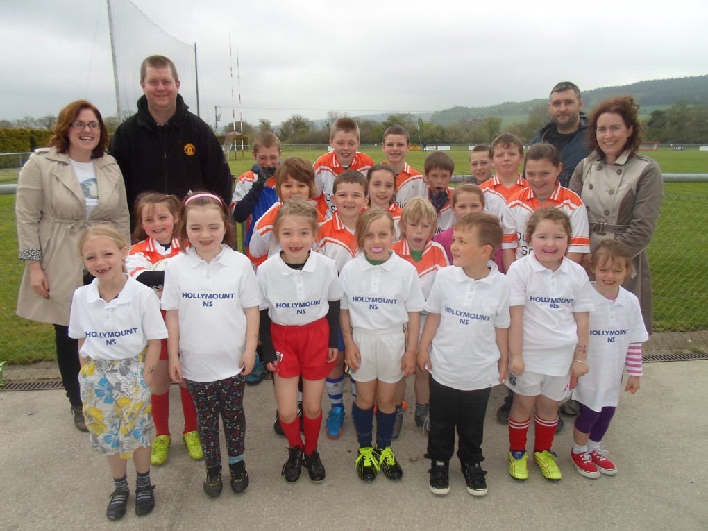 Hollymount NS Football team won the Duhallow Two Teacher school Blitz May 7th 2014