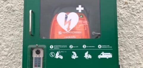 *Community Announcement’ a defibrillator is installed in Hollymount NS!!